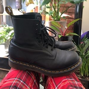 Dr. martens women’s size 9